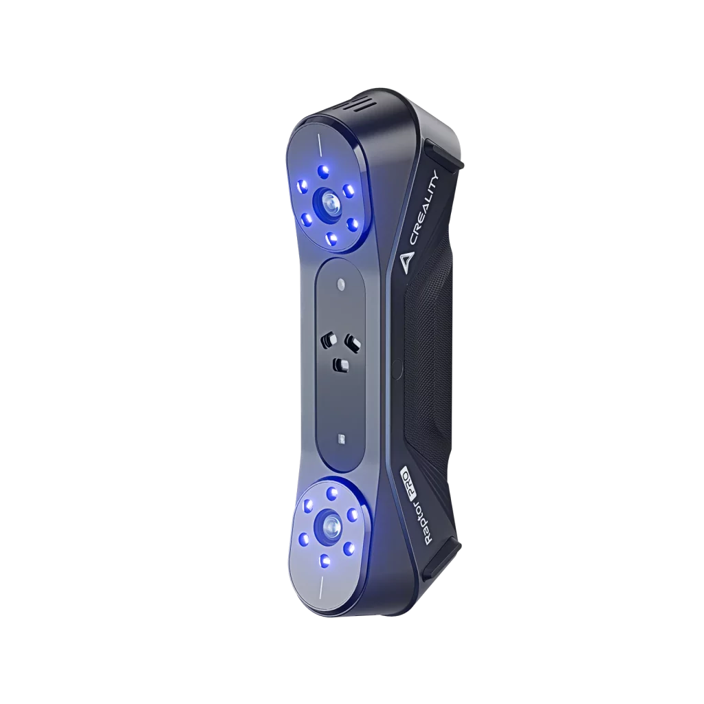 Escáner 3D industrial Creality Raptor Pro con láser azul digitalizando motor metálico brillante sin spray